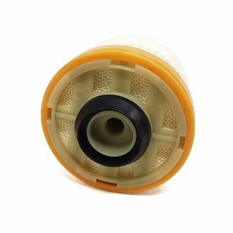 *31* FILTRO DE COMBUSTIBLE CORTO TOYOTA HILUX, VIGO 0L041 GENUINE