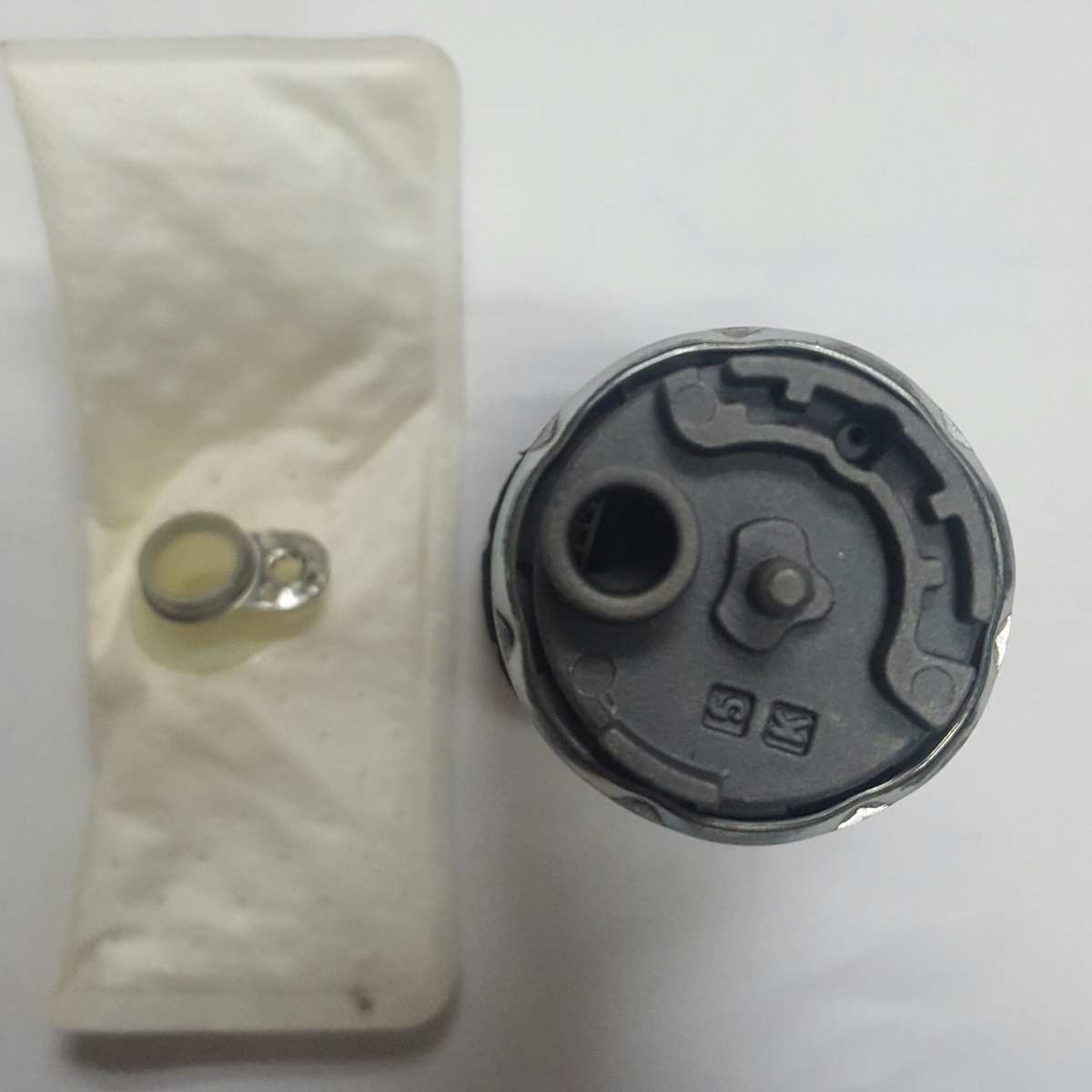 *I4* BOMBA DE COMBUSTIBLE DELPHI FP-4002 PLICACION: NISSAN SENTRA 1.6L,1.8L, FRONTIER D21 2.4L, ALTIMA 2.4L, FORD RANGER 2.5L,3.OL , F150 4.2L, 250, EXPLORER 4.0L, EXPLORER 5.0L, MAZDA 626 2.0L / 12V